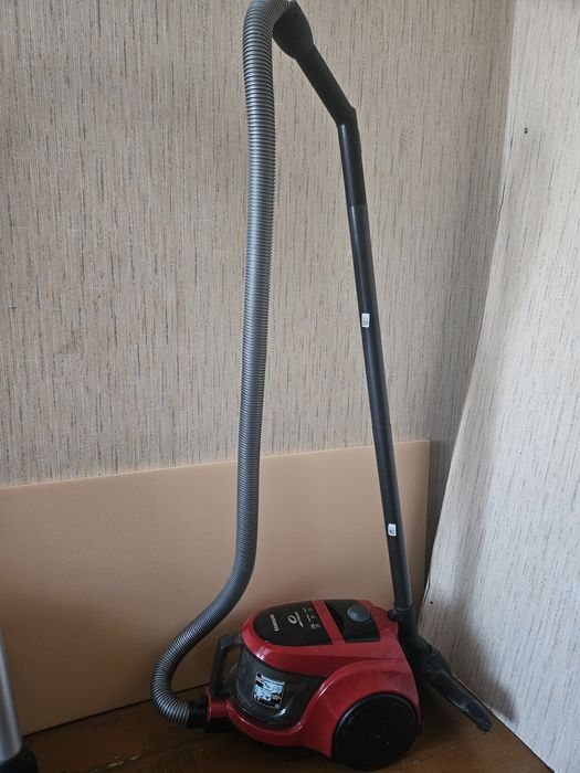 Продам пылесос samsunc цена 11000тс.