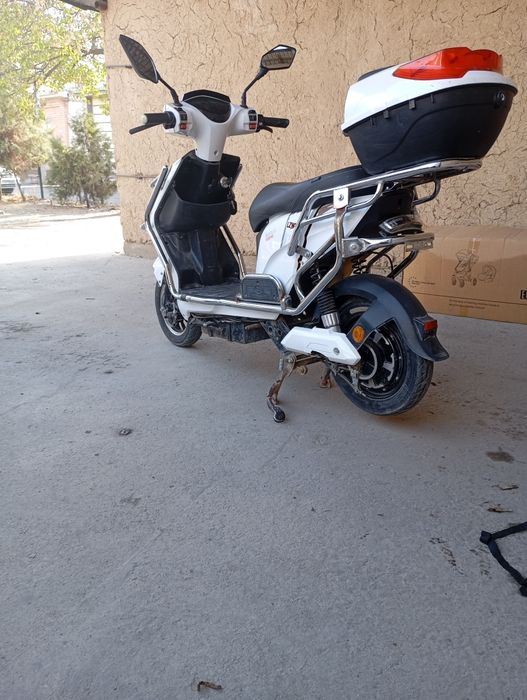 Продам электро скутер в отличном состояние без расходов