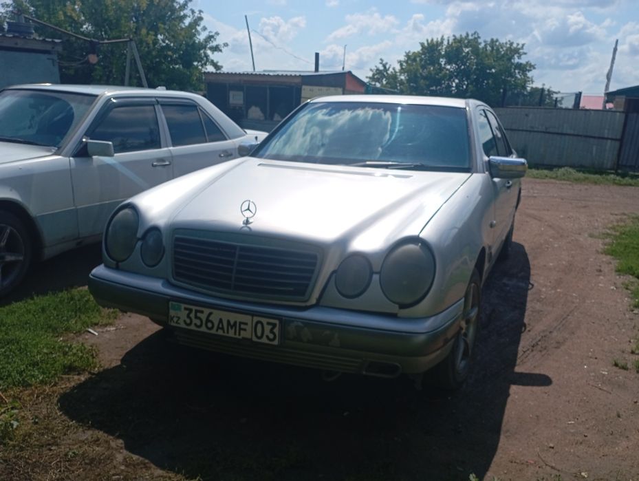 Мерседес 210 продаю