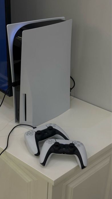 Playstation 5 с дисководом | 1Tb | 2 геймпада | +игры