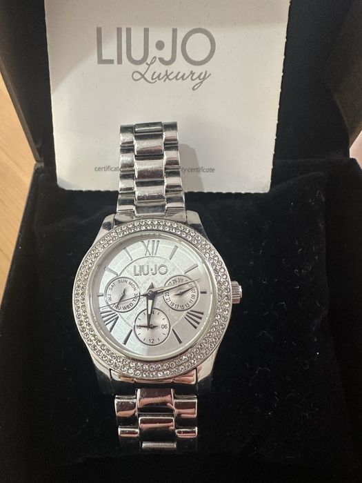 Часовник Liu Jo сребрист с камъни