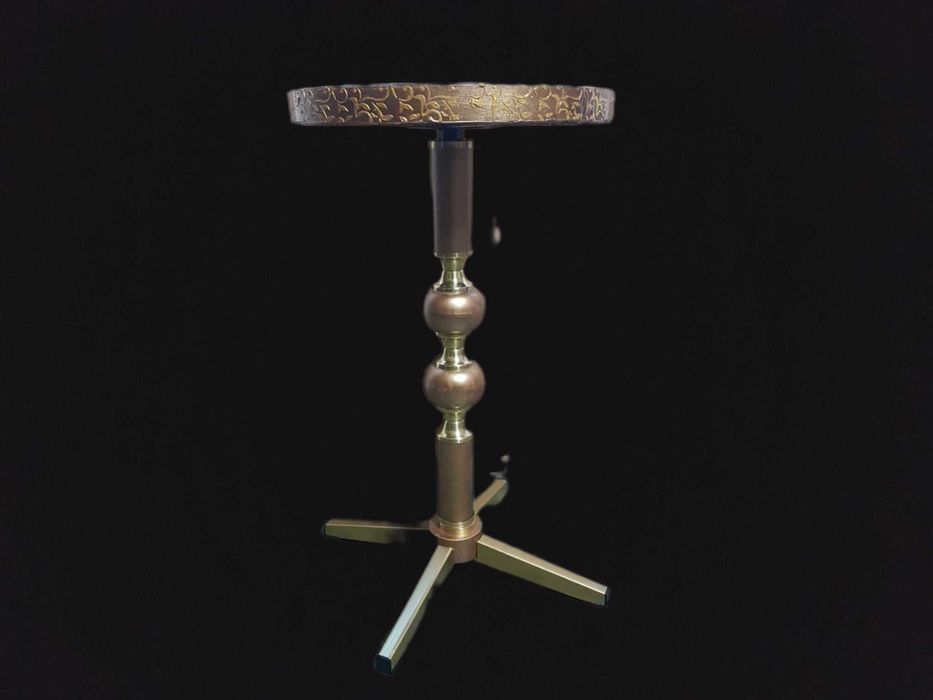 Декоративна масичка от смола