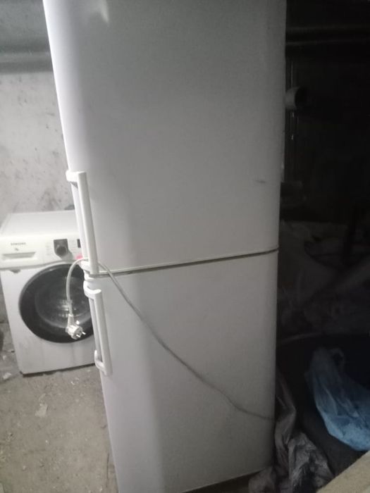 Продам холодильник