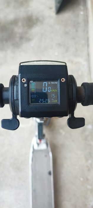 Электросамокат e-twow