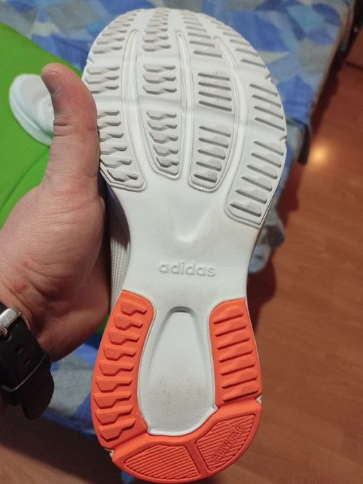 Дамски маратонки Adidas, като нови