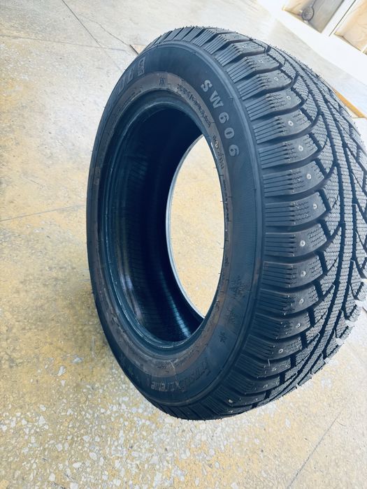 Комплект зимних шин Goodride (покрышки)