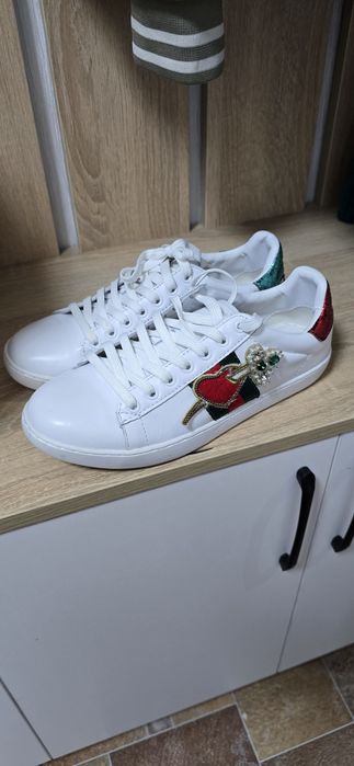 Продам кеды гучи женские