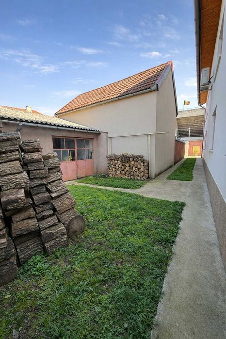 Casă spațioasă 207 mp + garaj zona Stadion, Oradea