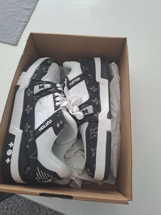 Adidasi Louis Vuitton Trainers