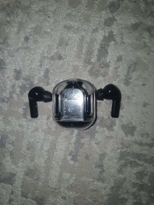 Продам наушники без проводные