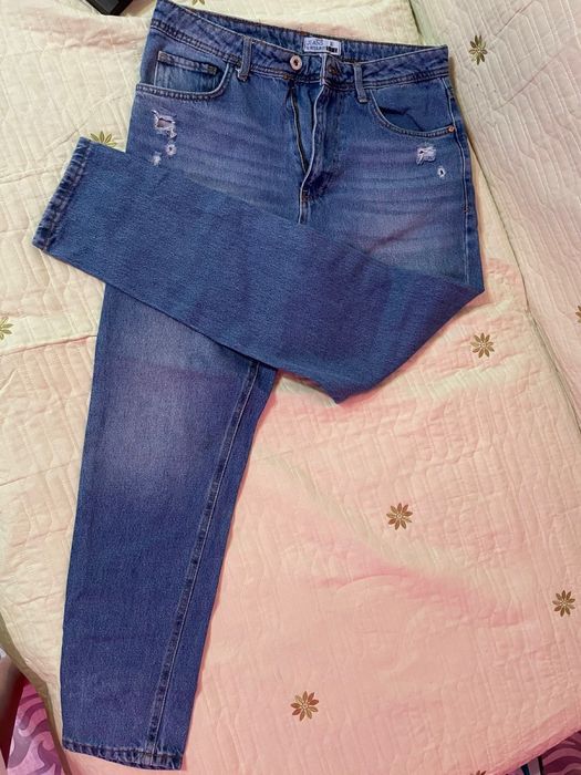 Продам мужские джинсы