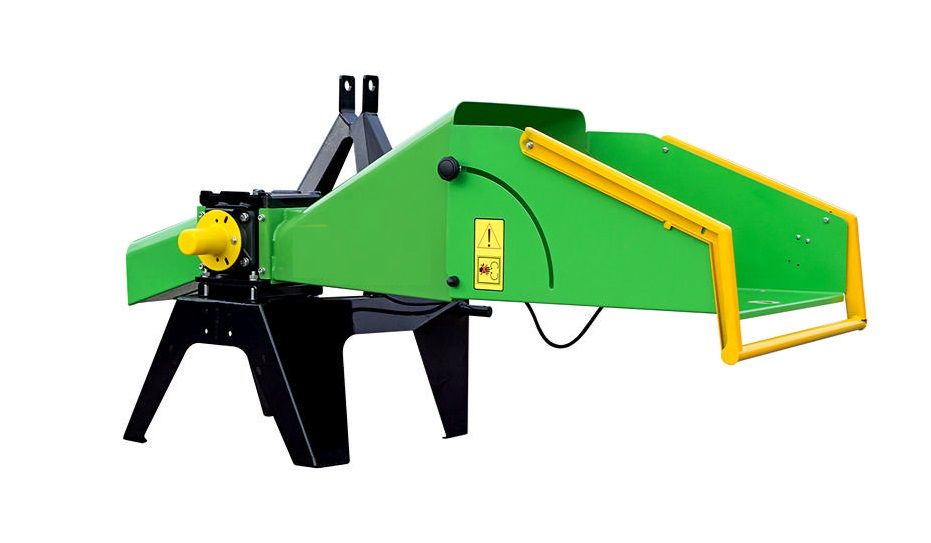 Tocător crengi la tractor  R 40