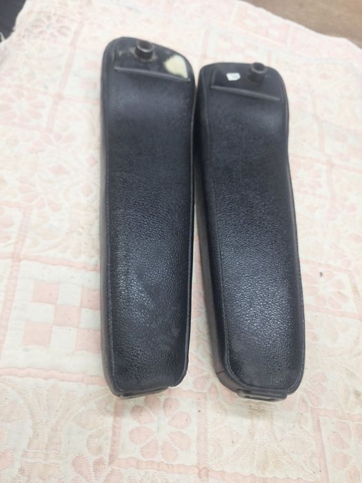 Продам подлокотники бмв е34