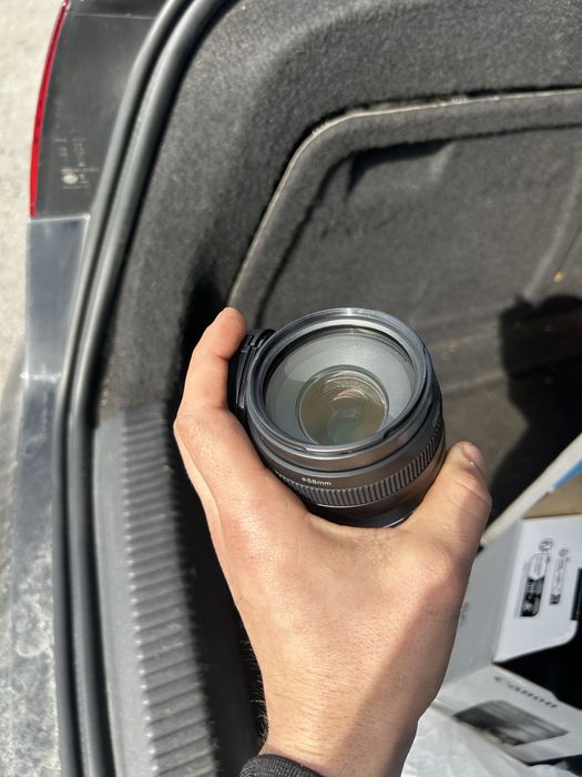 Фотоапарат Canon EOS 2000D