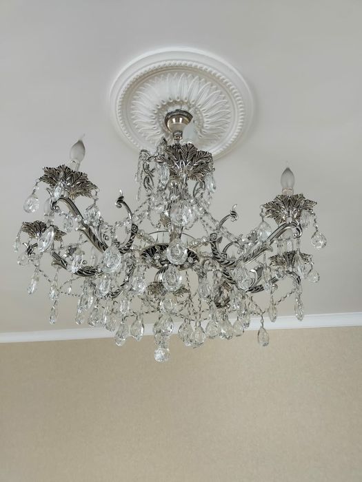 Продам люстру. 90 000тг. Торг.