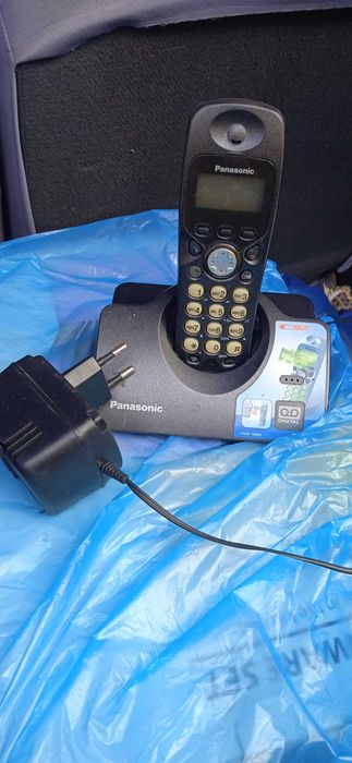 радиотелефон Panasonic.