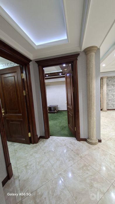 Офис 180м/кв Ц-4 центр в доль дороги