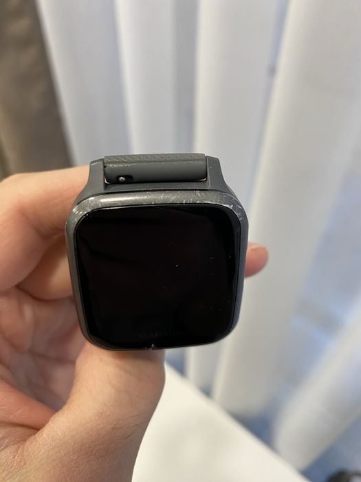Смарт часы Garmin Venu sq