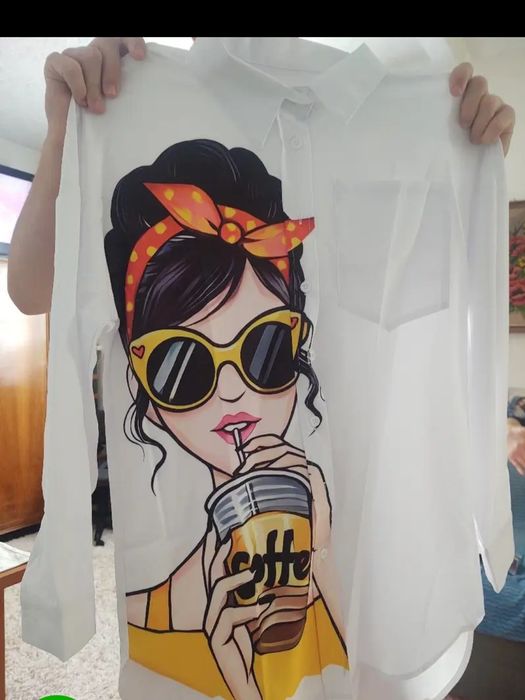 Риза с принт.  .