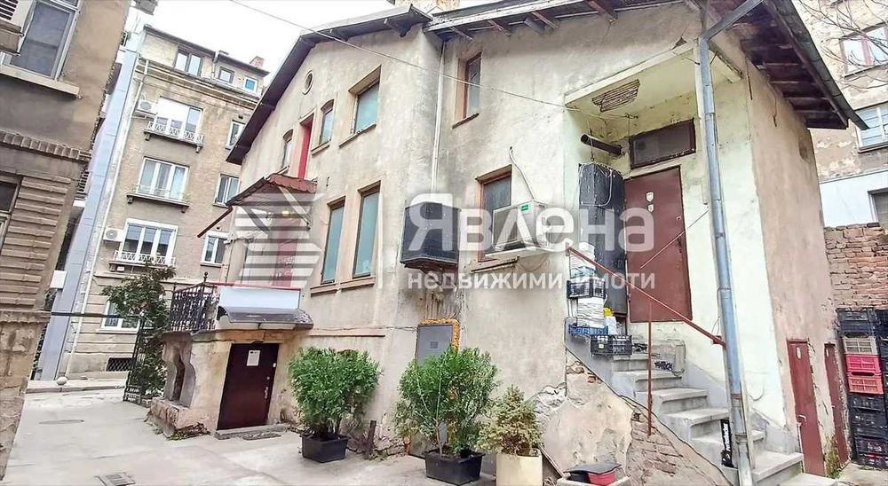 Продава се Заведение в София, Център - 145 кв.м за 2286 €/кв.м - Снимка #1