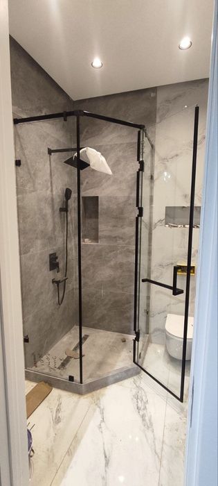 Душевые перегородки.  ДУШЕВЫЕ КАБИНЫ. Dushevie peregorodki i kabini