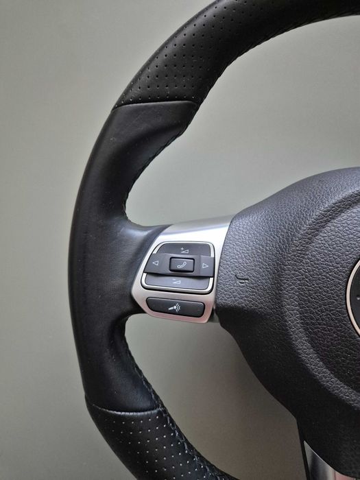 VW Scirocco скосен волан с еърбег – Golf 5/6, Passat B6/B7, Caddy