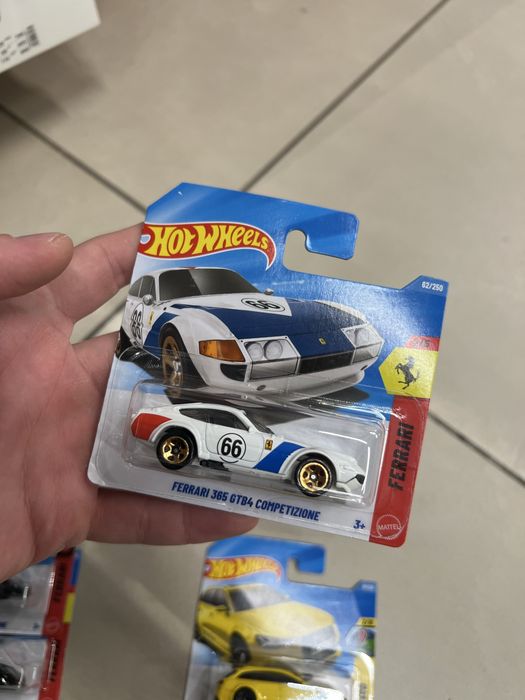 Hot wheels ferrari the simpsons car rs6