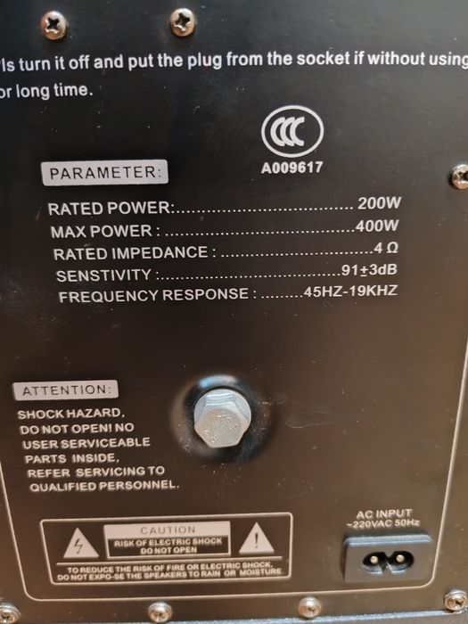 Subwoofer și boxe active