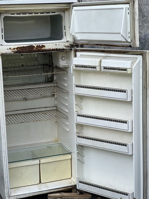 Продам холодильник марки Бирюса.