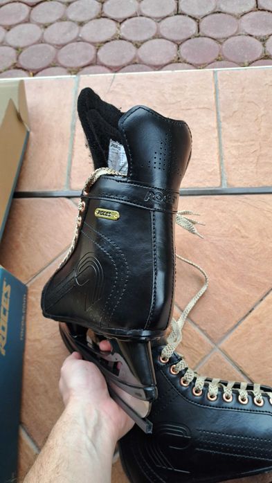 Patine Roces Slapshot Black -- piele -- ca noi!