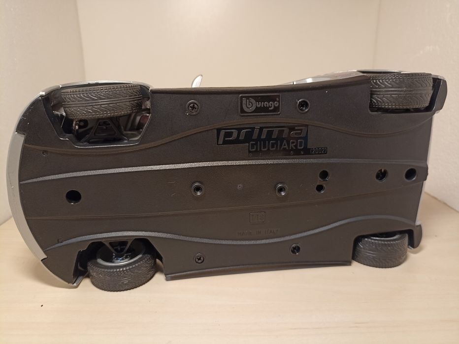 Bburago prima giugiaro design 2002