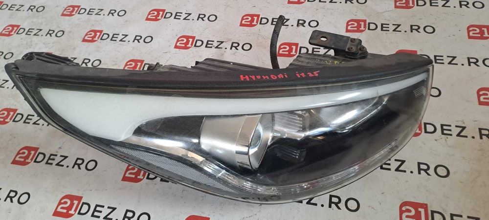 Far dreapta Hyundai ix35 Facelift Halogen cu lupa si Day Light LED