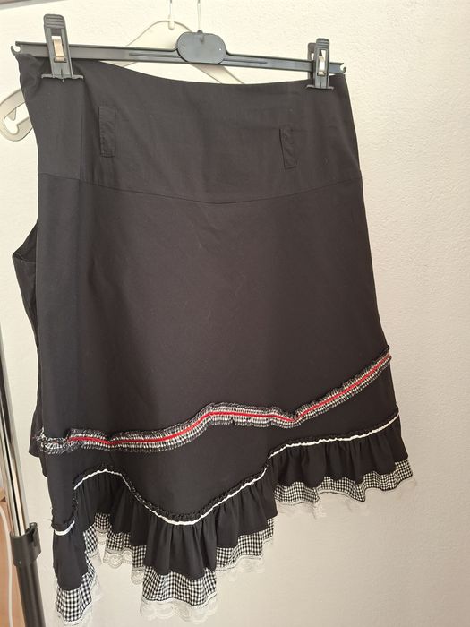 Set top și fustă stil tradițional