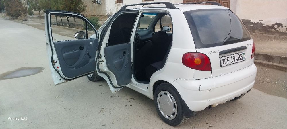 Matiz oq rangi 2004yili holati ideal 270000 yurgan