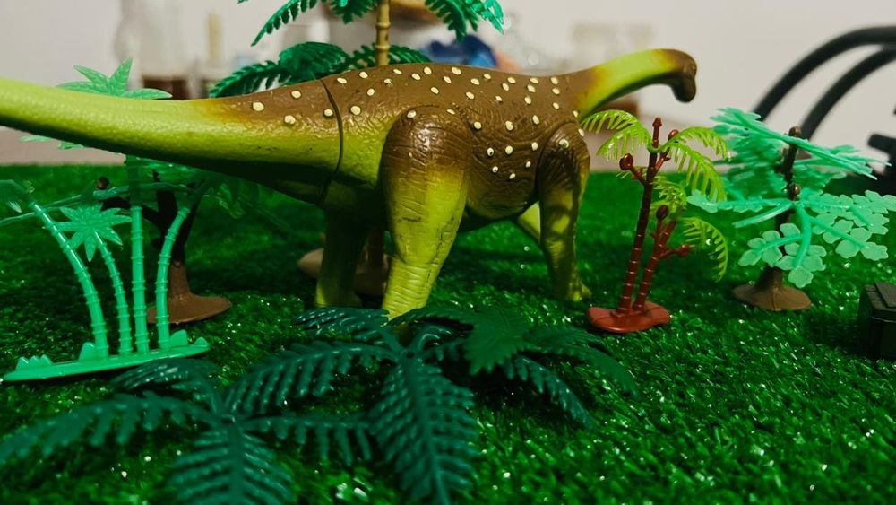 Динозавр сальтозавр