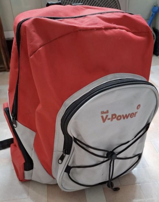 Цитрос преса ,чиния за пица,графа  с 4 чаши ,раница и декорация  за