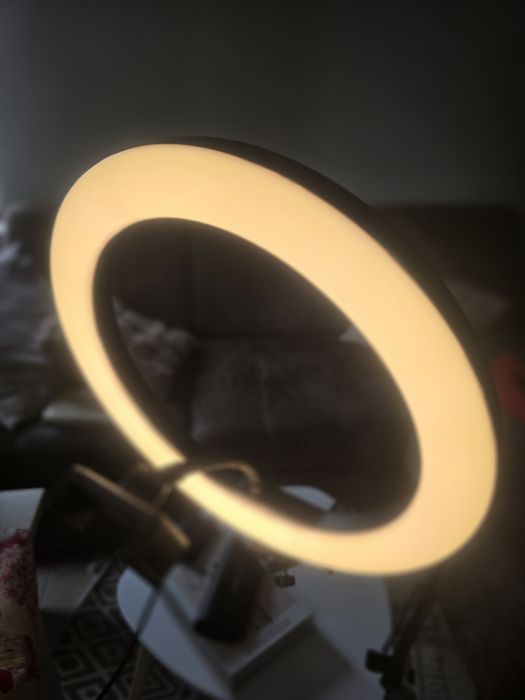 LED Ринг лампа с чупещо рамо и държач за телефон