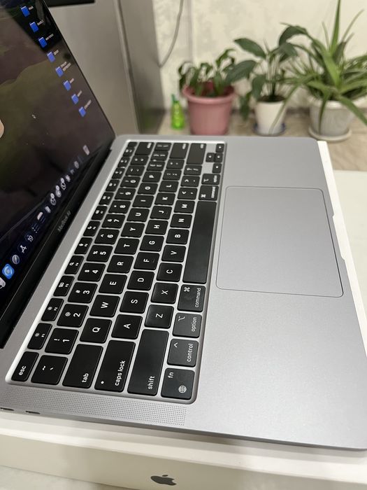 Макбук М1, Macbook M1