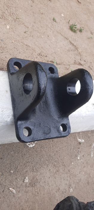 Продам Серьгу или фаркоп