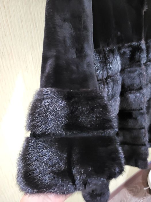 Продам норковую шубу.