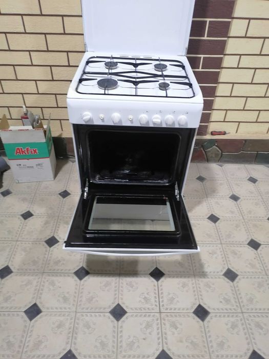 Продам газ плиту индэзит