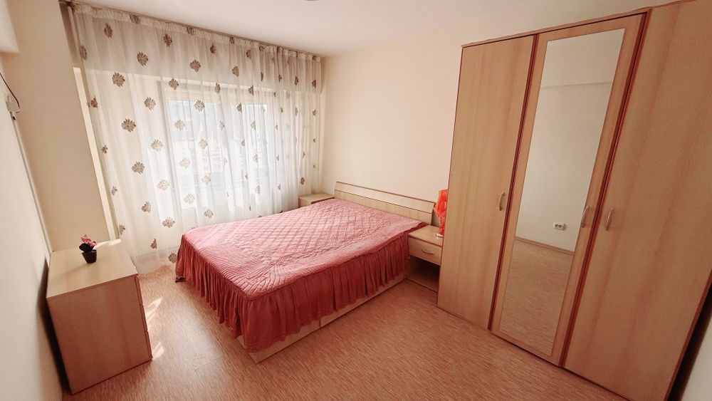 Proprietar vând apartament 2 camere Brașov Centrul Civic mobilat  etaj 5/8