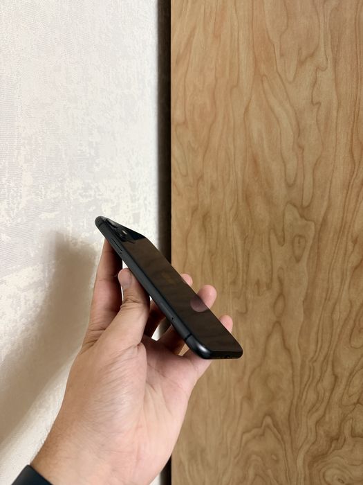 iPhone 11/128Gb - В идеальном состоянии