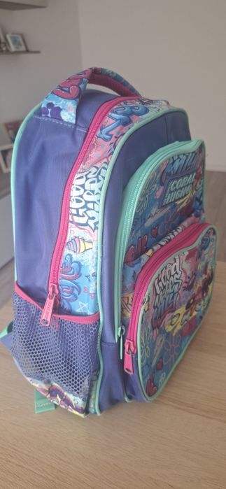 Vând ghiozdan școlar  Coral High pt copii (6-8 ani)