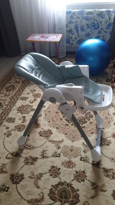 Продам детский столик