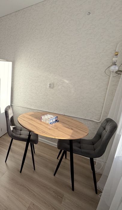 Продам стол круглый