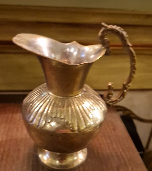 Vand obiecte vintage de decor, nu se trimit prin curier.