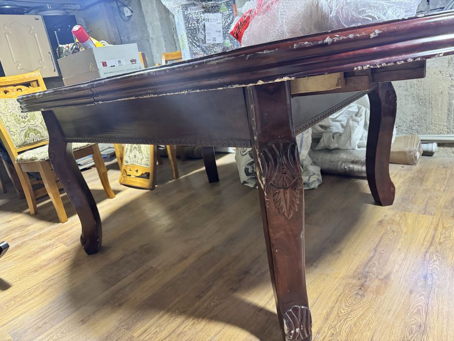 Стол гостиный и стулья