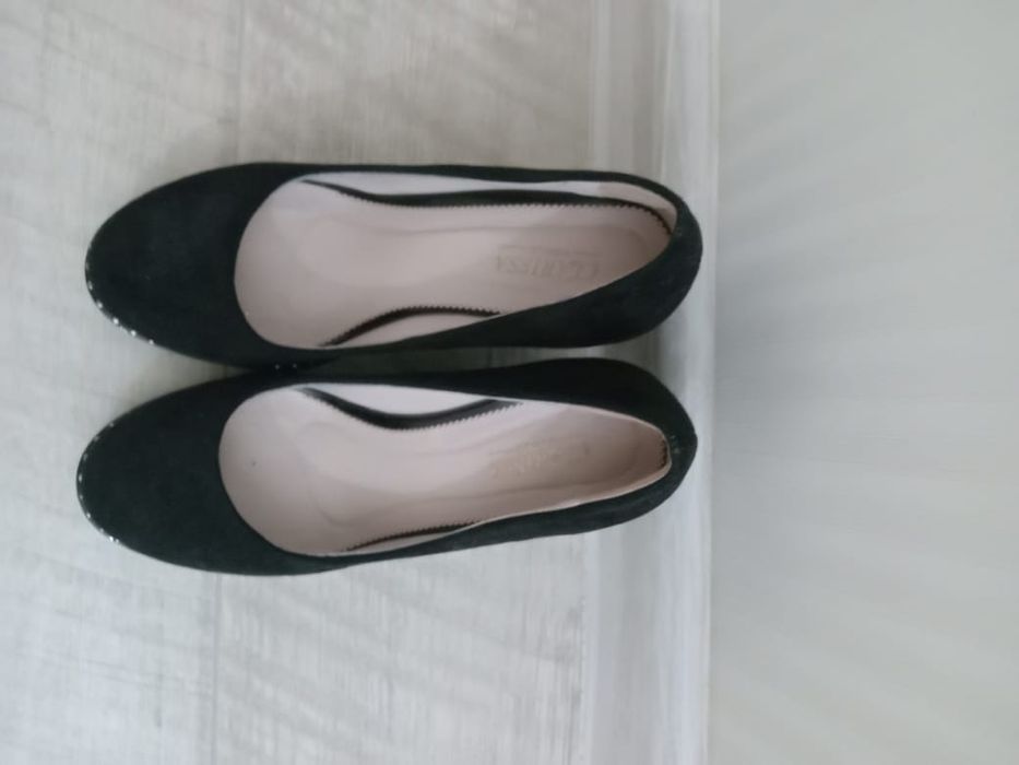 Продам женские туфли