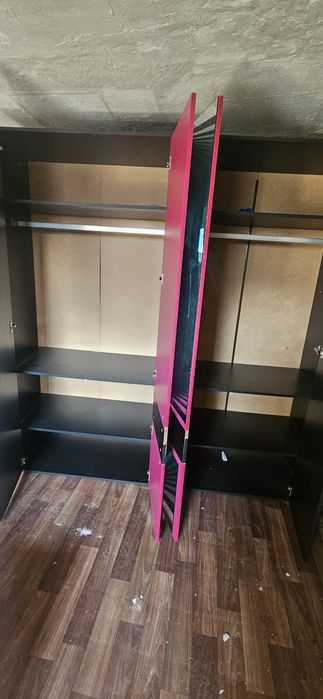 Четирикрилен гардероб цвят тъмно венге